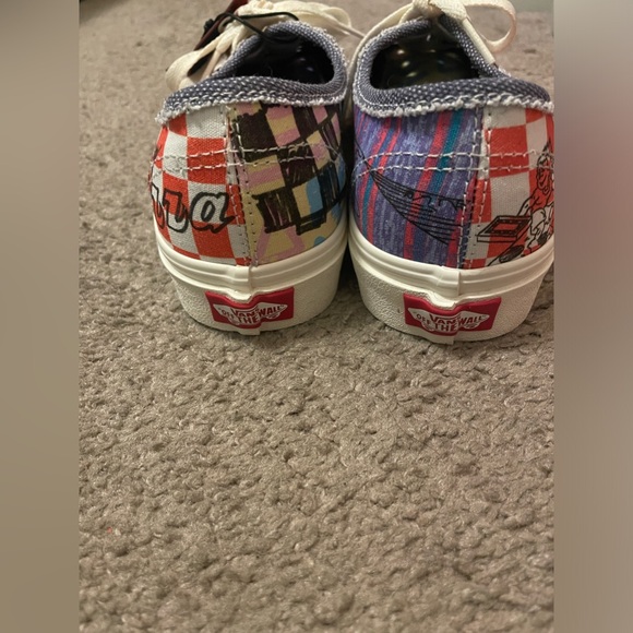 NWT Stranger Things Vans - Picture 9 of 11